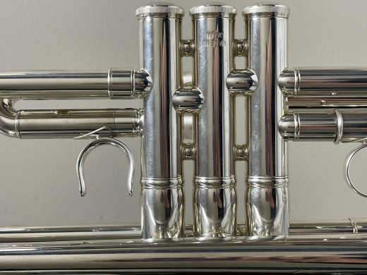 Yamaha YTR8335S Xeno Professional Trumpet 4